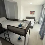 Mulberry Retreat 0,5km From Everything Корал-Бэй