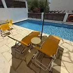 Mulberry Retreat 0,5km From Everything Корал-Бэй